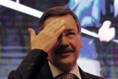 Melih Gökçek’ten gündem olan ‘sakız’ görüntüsüne açıklama