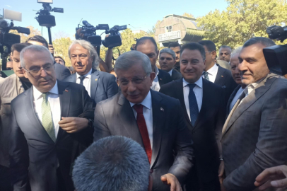 Ahmet Davutoğlu ifade verdi: "Sözlerimin arkasındayım"