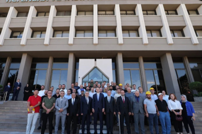 Bakan Bayraktar'dan Doruk Madencilik işçilerine: "Aynı hedef için çalıştık, karşı taraf değiliz"