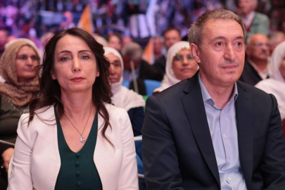 Özgür Özel'den DEM Parti Eş Başkanları'na tebrik telefonu