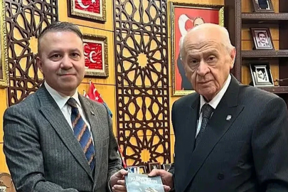 Bahçeli’nin Basın Danışmanı Çiçek: "Yavaş AK Parti’ye katılırsa umut bağlayanlar şok geçirmesin"