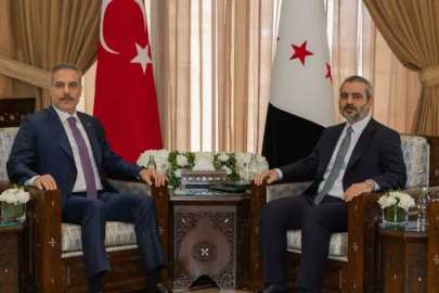 Hakan Fidan Suriye’de duyurdu: Cumhurbaşkanı Erdoğan’dan Şam’a ziyaret hazırlığı