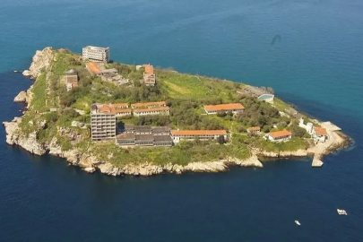 DEM Parti'den "Öcalan'a villa" tartışmalarına yanıt: "Gerçekle alakası yok
