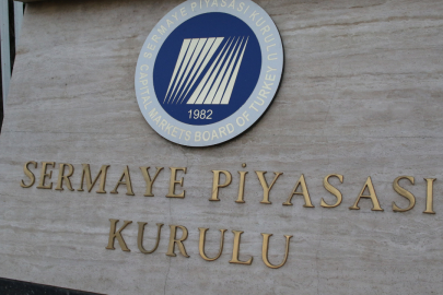 Mümtaz'er Türköne: "Borsa soygunu, AKP iktidarının sonunu getirmiş görünüyor."
