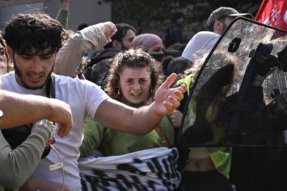Fransa’da öğrenci protestoları büyüyor: Yaklaşık 400 lise kapatıldı