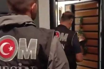 Özlem Zengin tepki gösterdi: Mersin operasyonlarındaki pijamalı görüntülere soruşturma