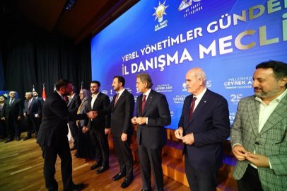 İstanbul siyasetinde AK Parti göçü: 7 farklı partiden 136 isim partiye katıldı