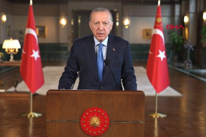 Cumhurbaşkanı Erdoğan'dan kritik mesajlar: "Barışa giden yolu açmanın gayreti içindeyiz"