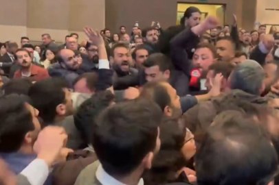 İstanbul Barosu Genel Kurulu'nda tansiyon yükseldi: Aday konuşmalarında yumruklu kavga