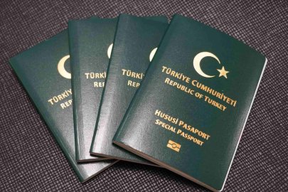 TBMM'ye sunuldu: Özel sektör öğretmenlerine 10 yıl kıdemle yeşil pasaport yolu açılıyor