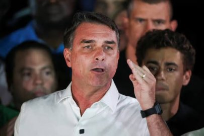 Flávio Bolsonaro'nun ABD'ye kaçtığı iddia edildi