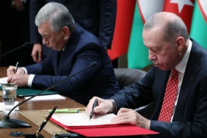 Cumhurbaşkanlığı Külliyesi'nde kritik zirve: Türkiye ile Özbekistan arasında stratejik anlaşmalar imzalandı