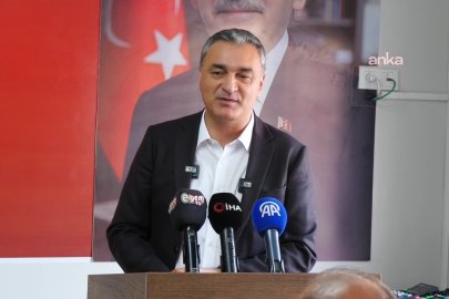CHP Sözcüsü Sarı: "Giden arkadaşlarım kapıları sert kapatmayın, açmak zorunda kalacaksınız"